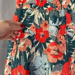 100% linen ankle grazing tropical pant